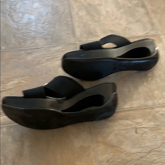 Sandals - Picture 4 of 12